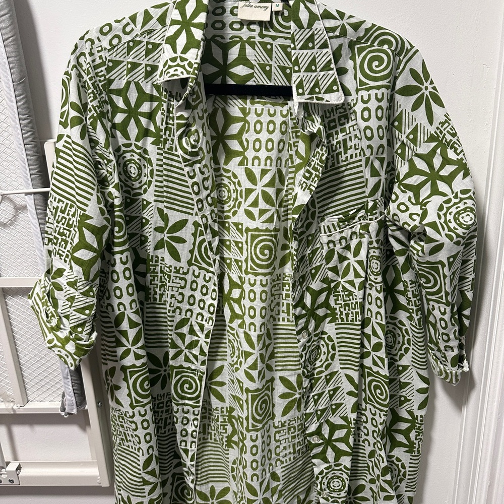 Julia Amory husband shirt
